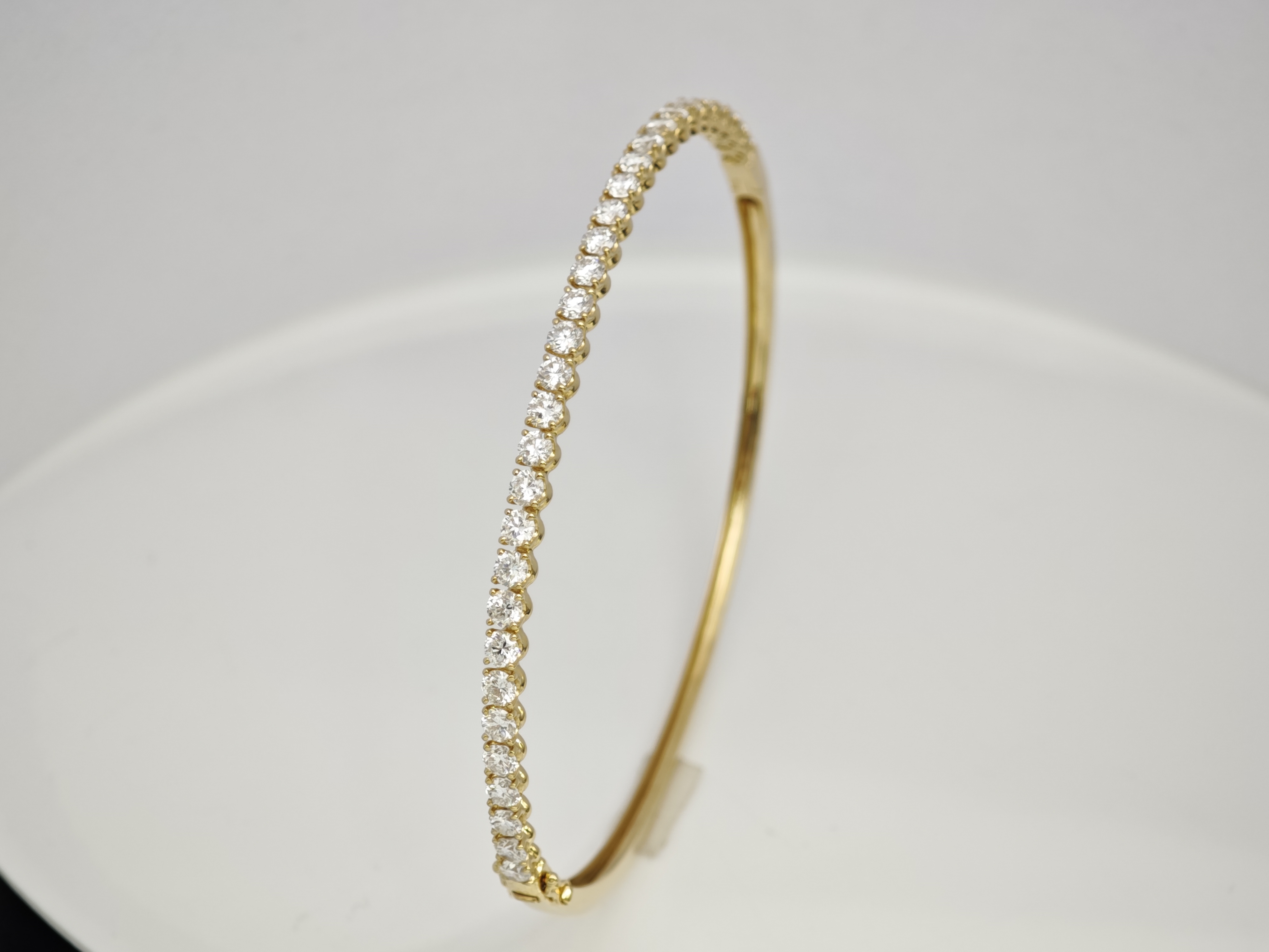 Half Pavé Round Lab Cultured Diamond Polished Classic Tennis Bangle