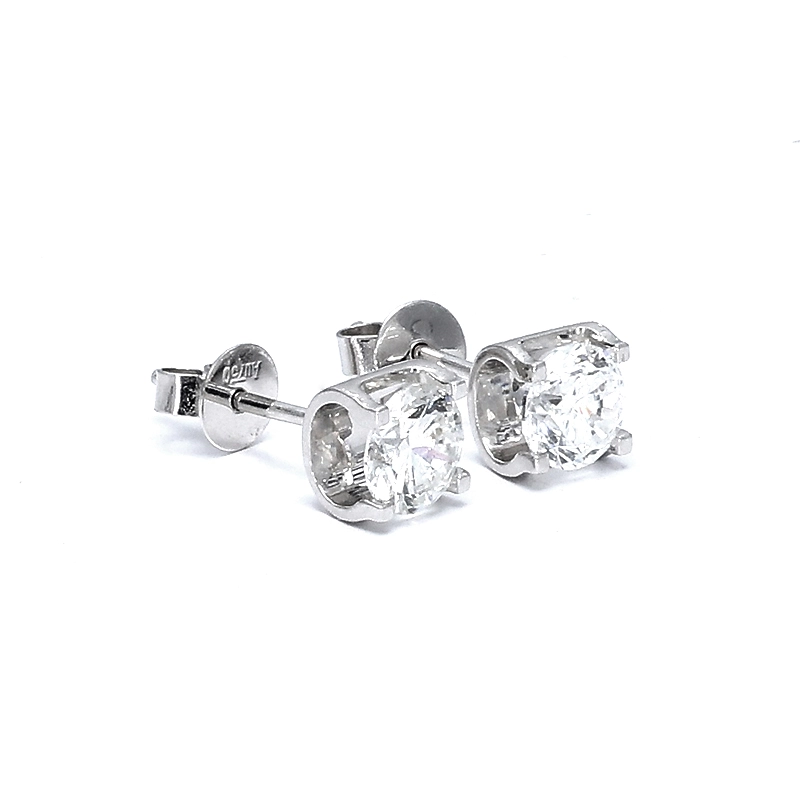 Au 750 Bull Head Solitaire Man Made Diamond White Gold Stud Earrings