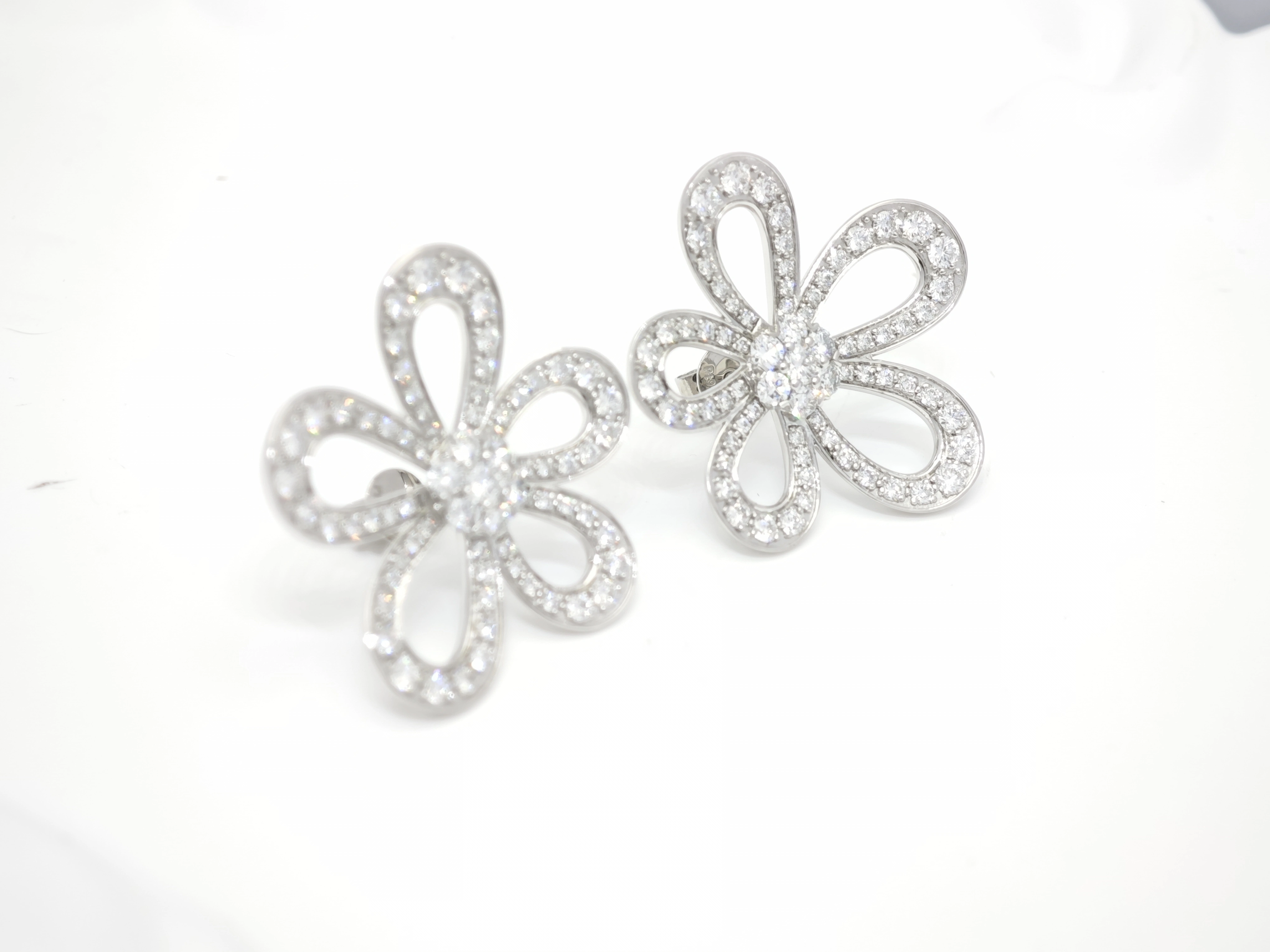 Open Petal Floral Pavé Lab Cultured Diamond Hollow Flower Stud Earrings