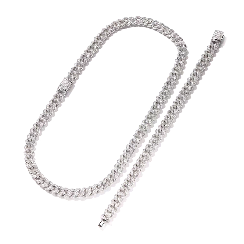 Cuban Link Chain in Platinum & Yellow Gold