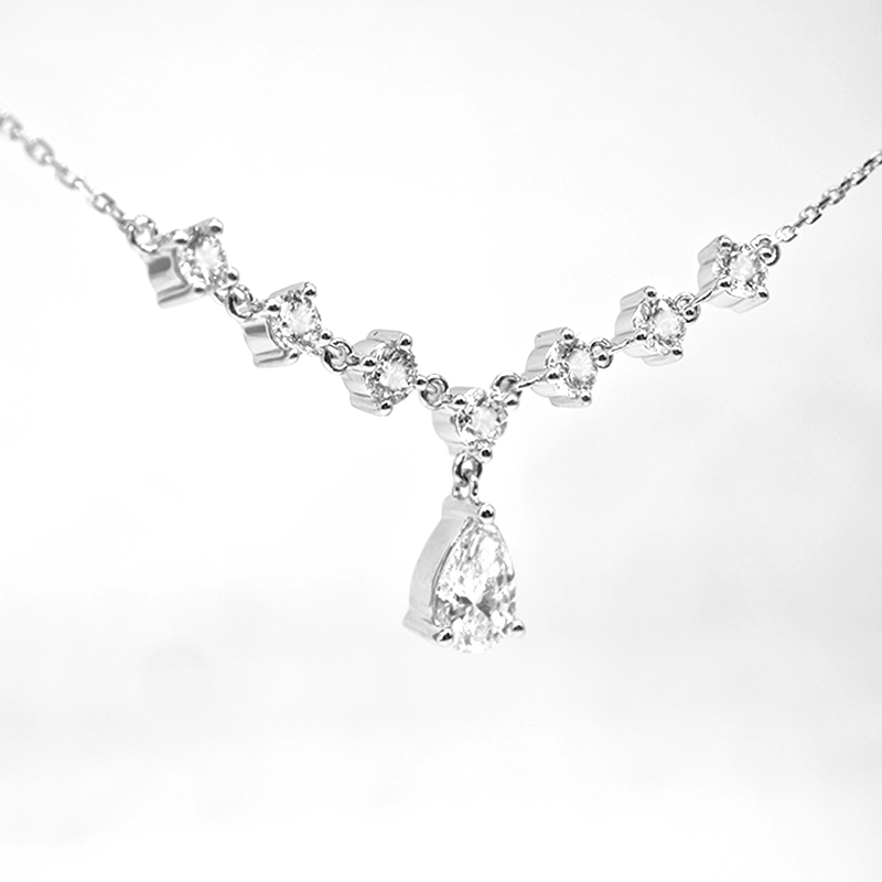 Pear Cut Main Stone Pendant & 7 Round Side Diamonds Vintage Necklace