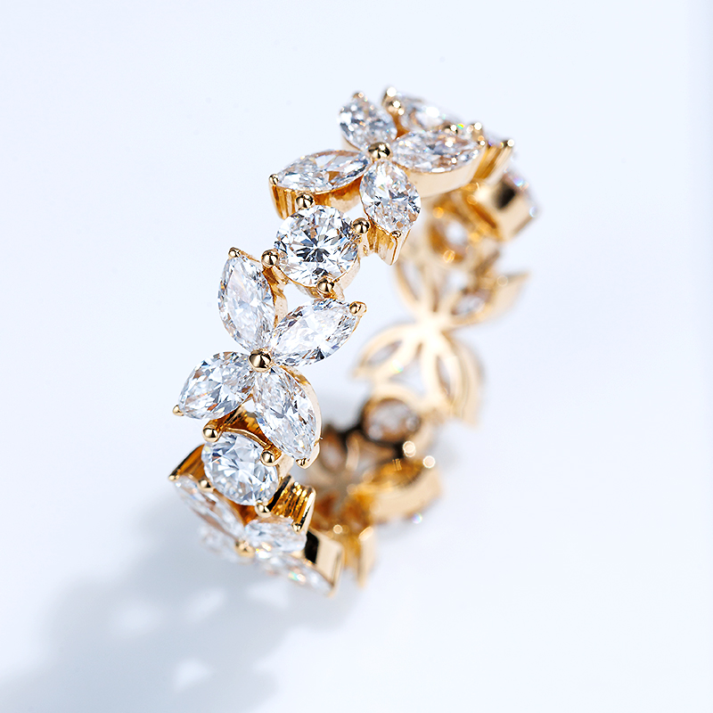 Delicate Romantic All-around Floral Cultivated Diamond Ring in 18K Yellow Gold