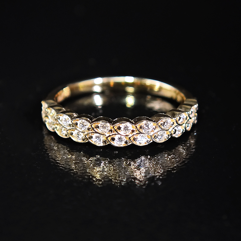 Half Eternity Dual Row Fish Scale Setting Lab Cultured Diamond Ring In Yellow Gold