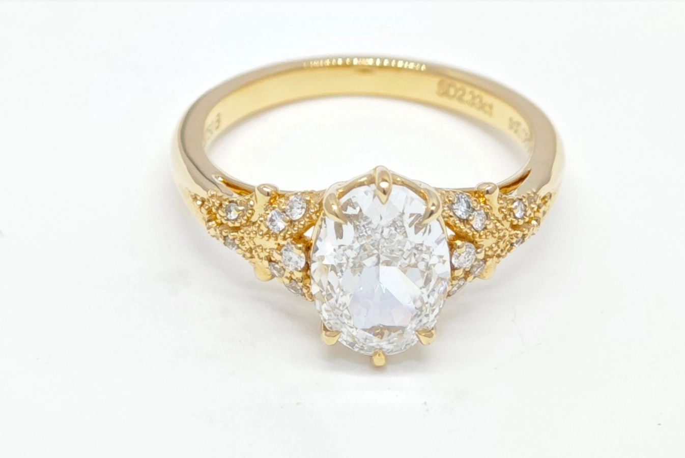 18K Yellow Gold Oval Cut Lab Grown Diamond Engagement Ring