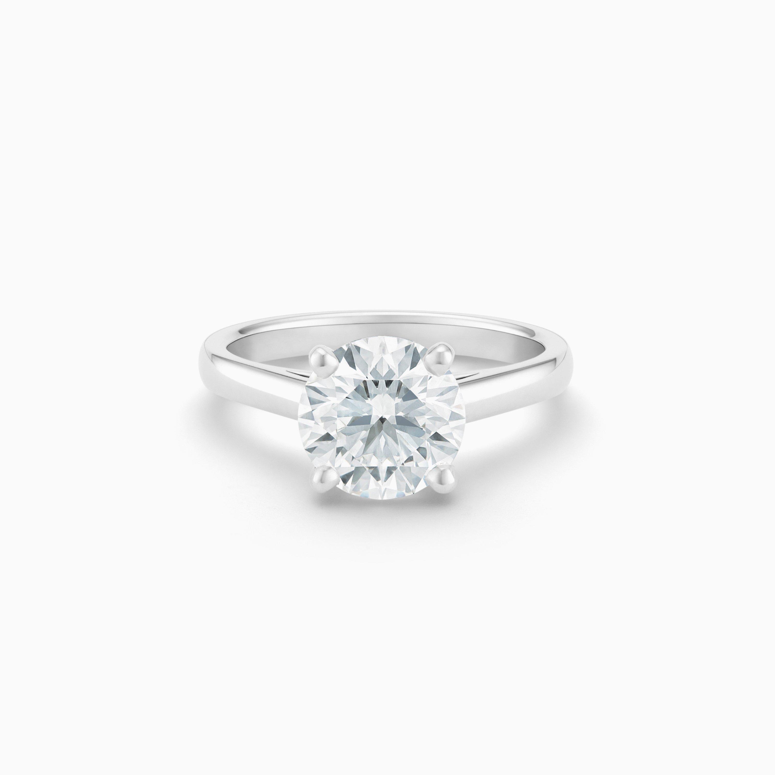 DB Classic round brilliant diamond ring